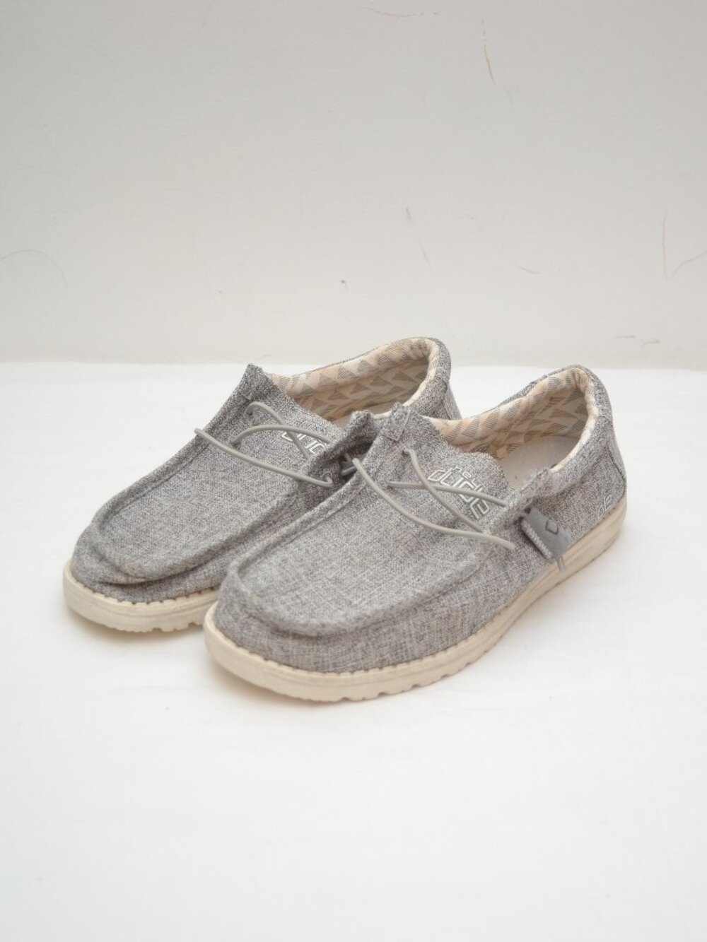 Hey Dude Men's Wally Linen Slip On Loafers Size 8